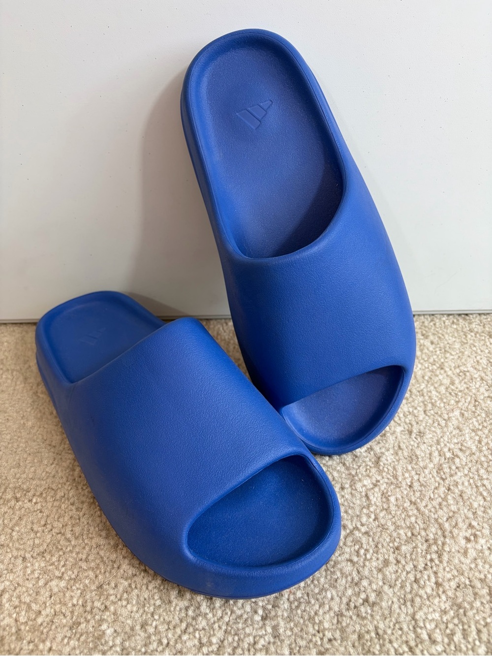 adidas Yeezy Slide Azure ID4133 Size 11 Royal Blue Authentic No Box